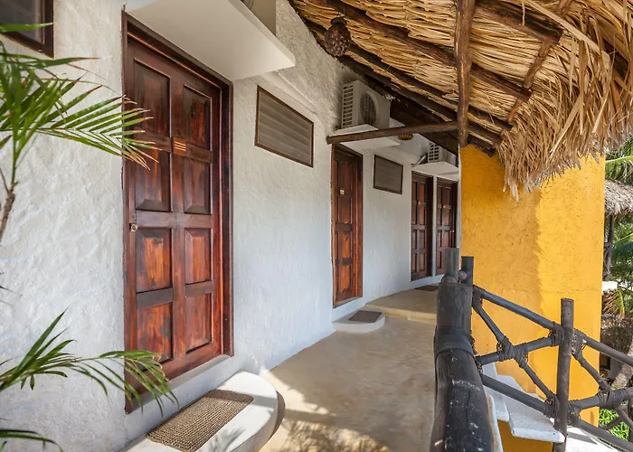 Beachfront Hotel La Palapa - Adults Only